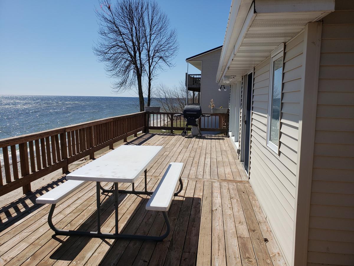 Algoma Beach Motel Exterior photo