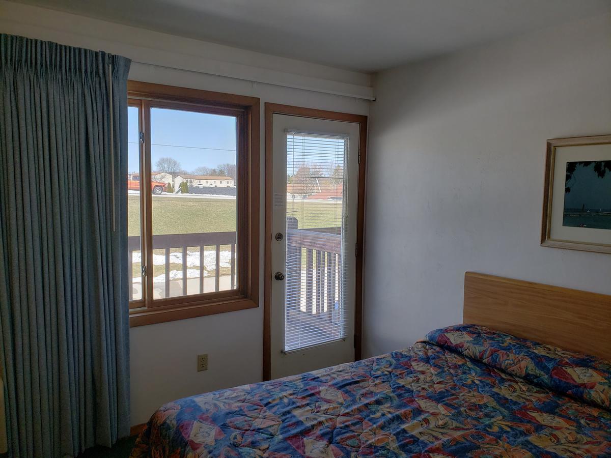 Algoma Beach Motel Exterior photo