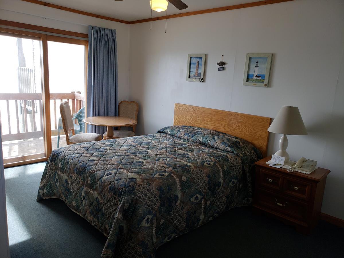 Algoma Beach Motel Exterior photo